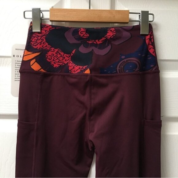 𝅺rolfriqs Africas Riches Bodysharp Womens Leggings - Burgundy - Picture 7 of 11